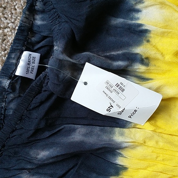 Women's Bahamas Tie-Dye Off-Shoulder Dress - Picture 3 of 4